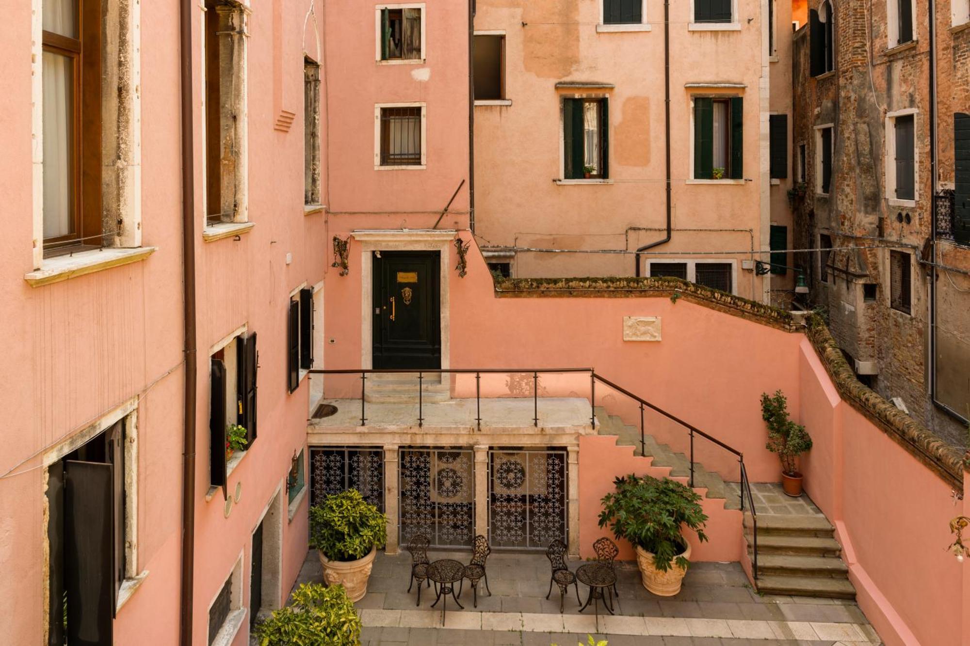 Palazzo Dei Mori 3* Venezia